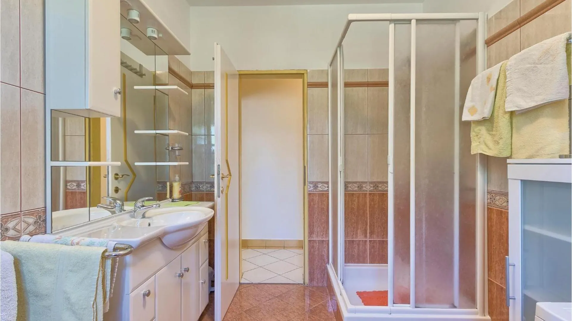 Gorgeous Home In Krnica Kavran Croatia