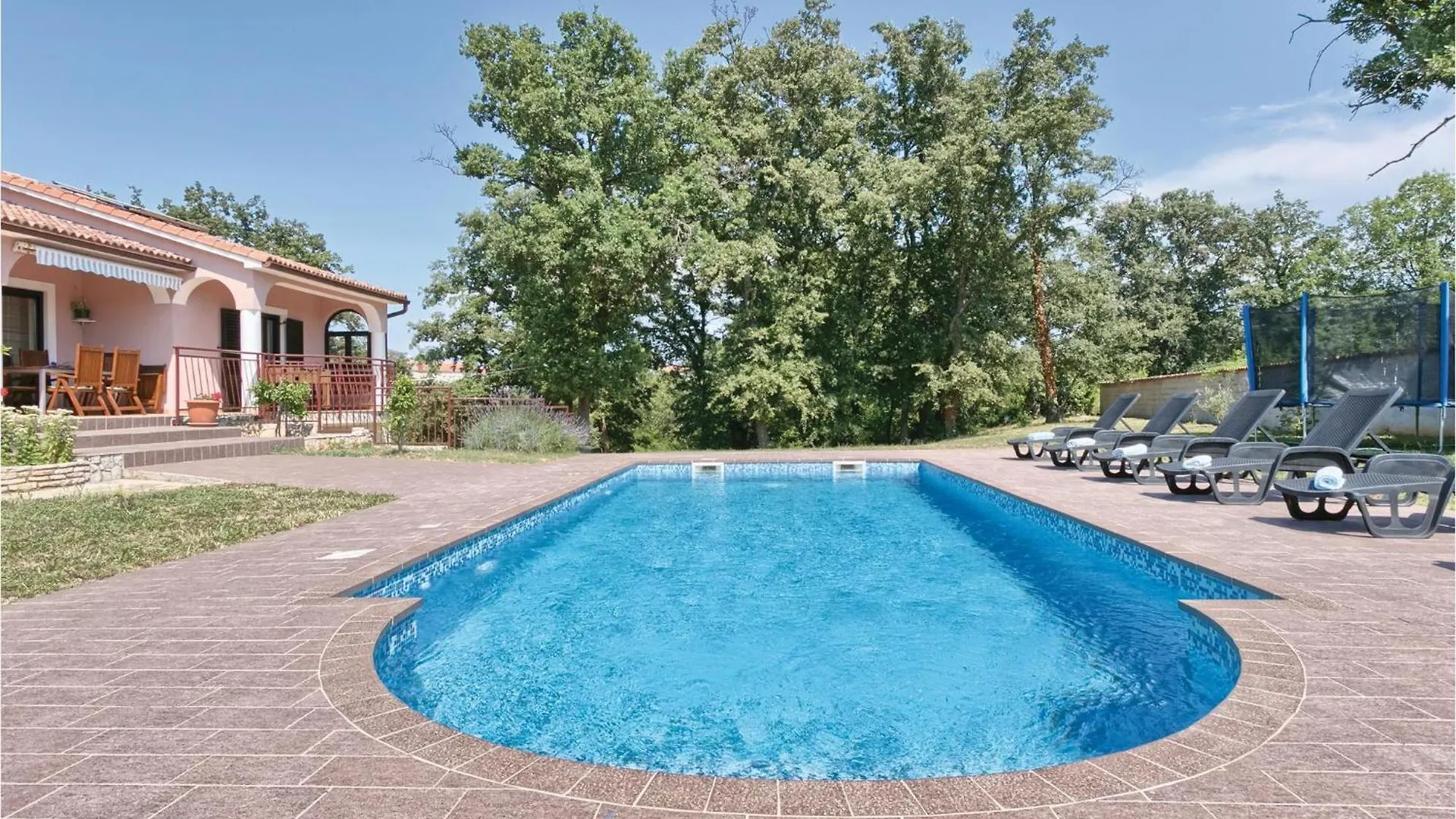 Gorgeous Home In Krnica Kavran