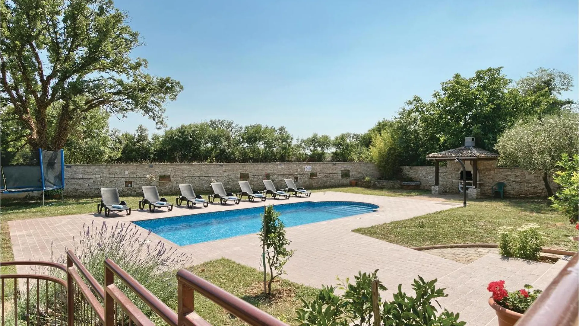 Gorgeous Home In Krnica Kavran Holiday home